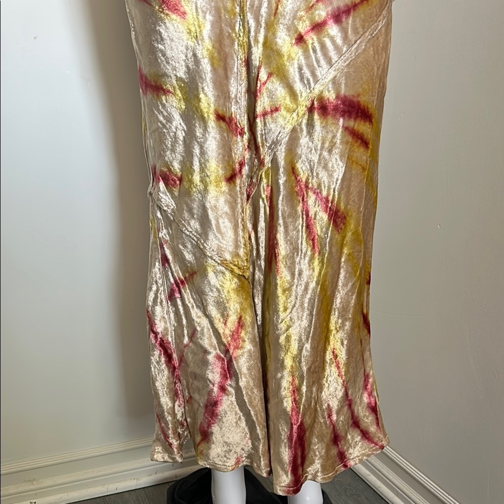Free People, Woman’s Size M Serious Swagger Tie-Dye Full Length Skirt - Picture 4 of 12